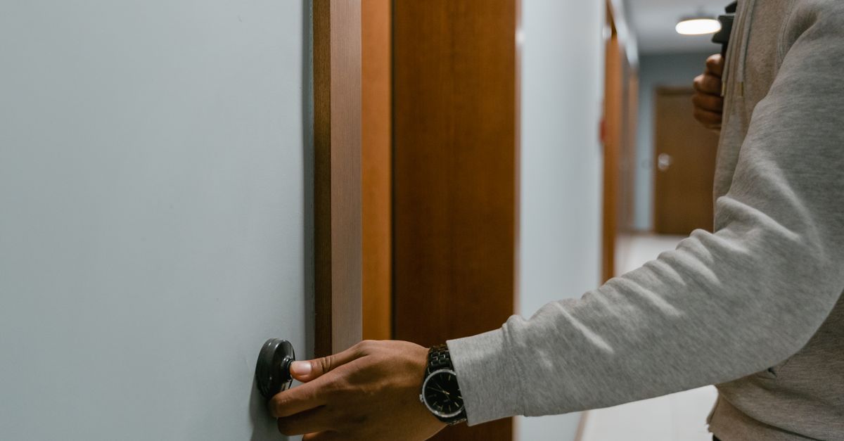 Master Key Systems for Rental Units: Protecting Tenants and Property Owners Simultaneously — Mike Locksmiths