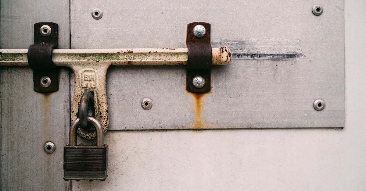 What Happens to Your Locks During a Break-In — and Why It Matters — Mike Locksmiths
